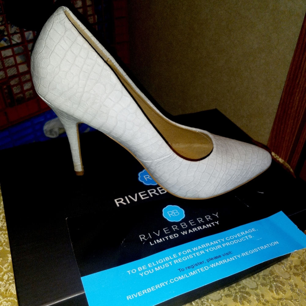 Riverberry Pumps
